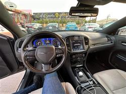 کرایسلەر 300